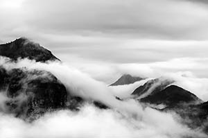 Nuages sur le charbon (Massif des Bauges)